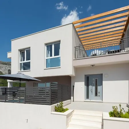 Dorso With Heated Pool Villa Klis