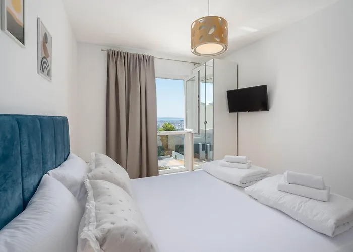 Dorso With Heated Pool Klis