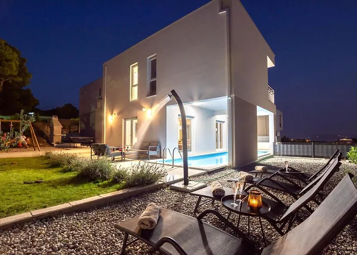 Dorso With Heated Pool Villa Klis