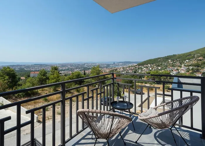 Dorso With Heated Pool Villa