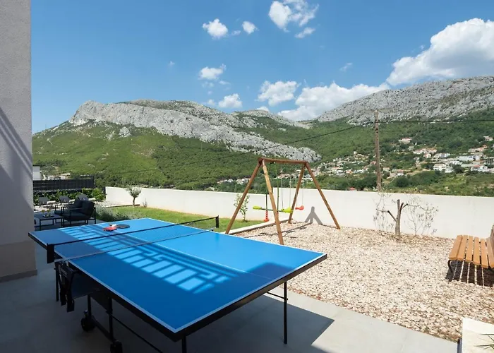 Dorso With Heated Pool Klis