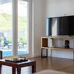 Dorso With Heated Pool