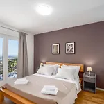 Dorso With Heated Pool Vila Klis