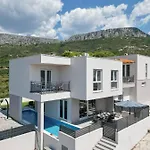 Dorso With Heated Pool Villa Klis
