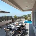 Vila Dorso With Heated Pool Klis