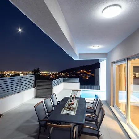 Villa Dorso With Heated Pool *