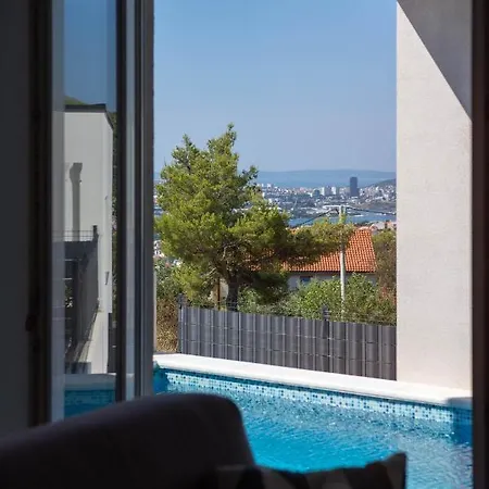 Dorso With Heated Pool Villa Klis