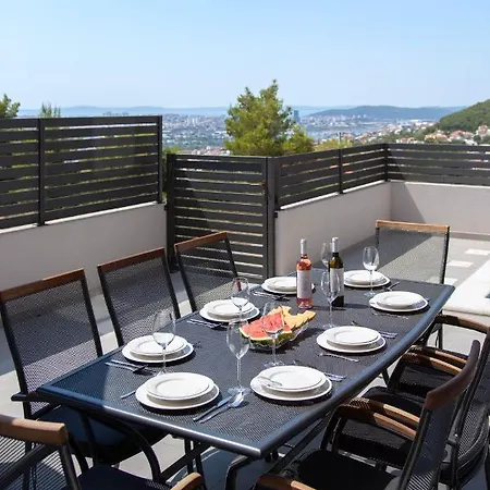 Dorso With Heated Pool Villa
