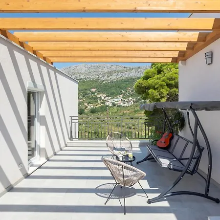 Dorso With Heated Pool Villa *