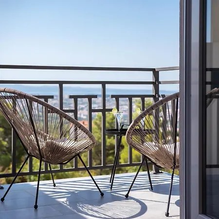 Dorso With Heated Pool