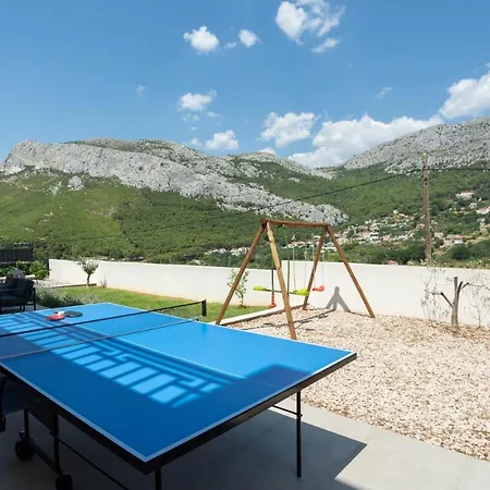 Dorso With Heated Pool Klis