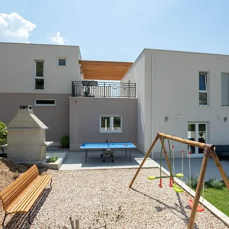 Dorso With Heated Pool Villa *