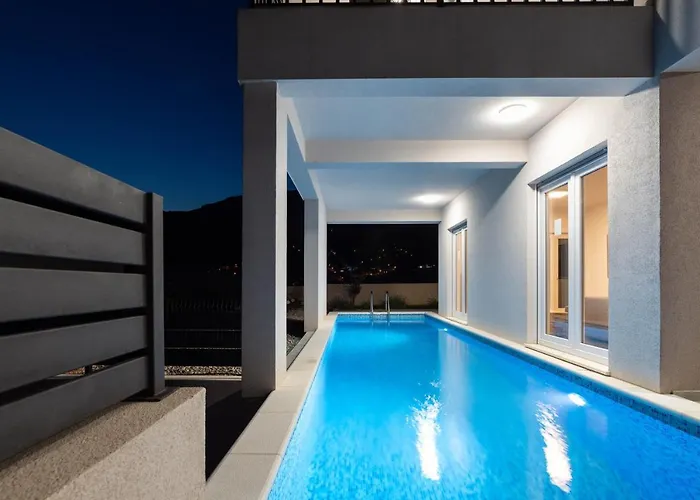 Dorso With Heated Pool 别墅 *
