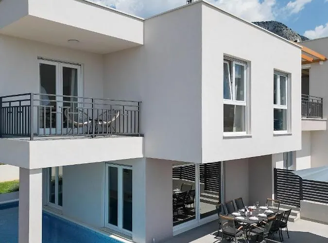 Vila Dorso With Heated Pool