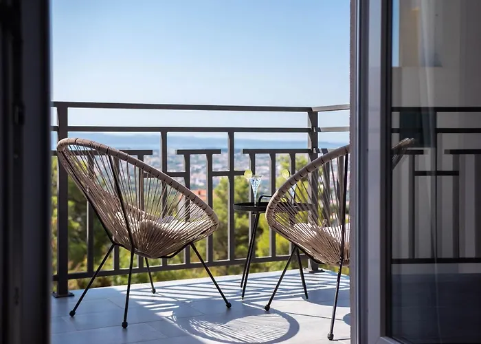 Dorso With Heated Pool