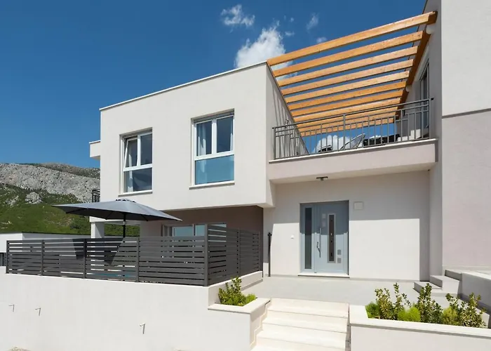 Dorso With Heated Pool Villa Klis